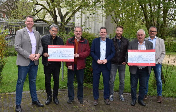Spendenübergabe Bürgerstiftung und Baesweiler Tafel der Sparkasse Aachen