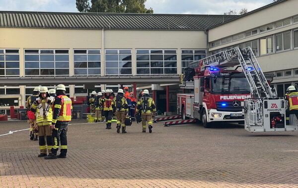 Jahreshauptübung der Freiwilligen Feuerwehr Baesweiler