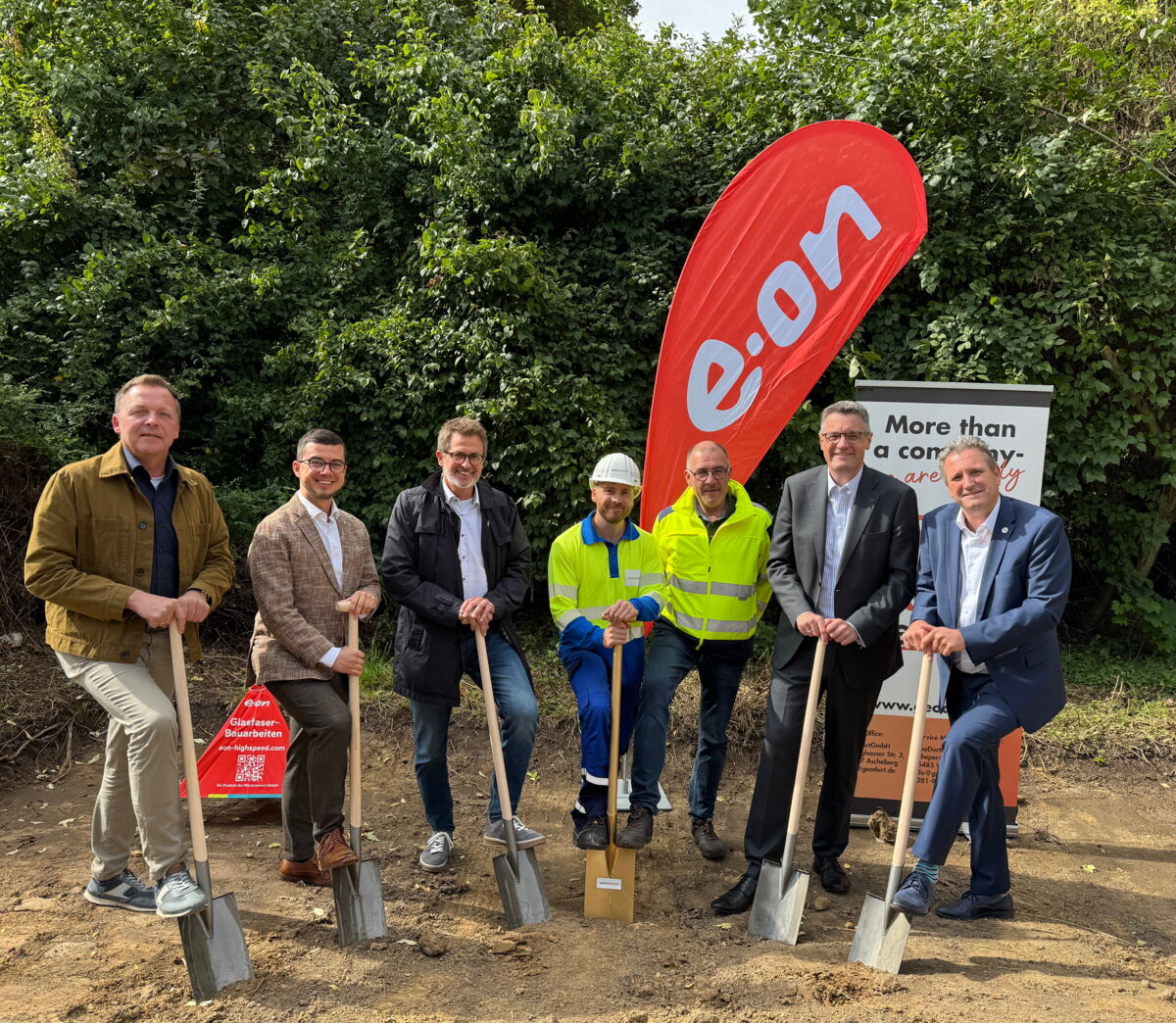 Spatenstich Glasfaser