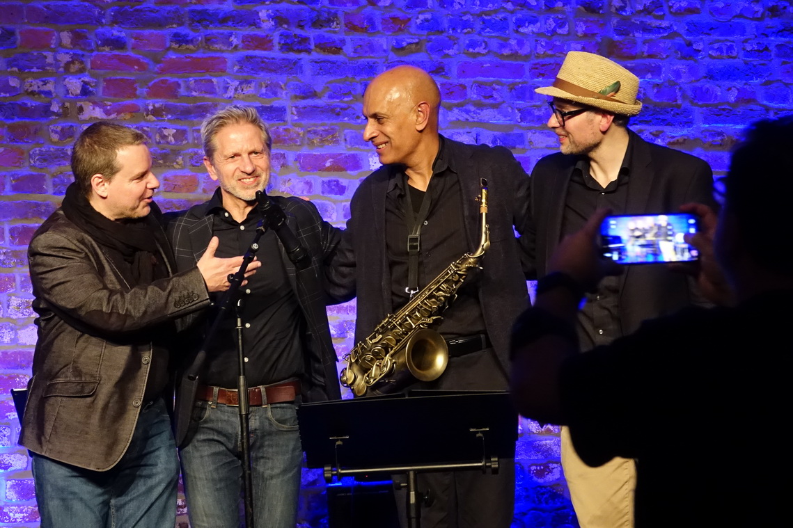 Karen Devroop - Teil der Ausstellung des Fotografen Rolf Beckers